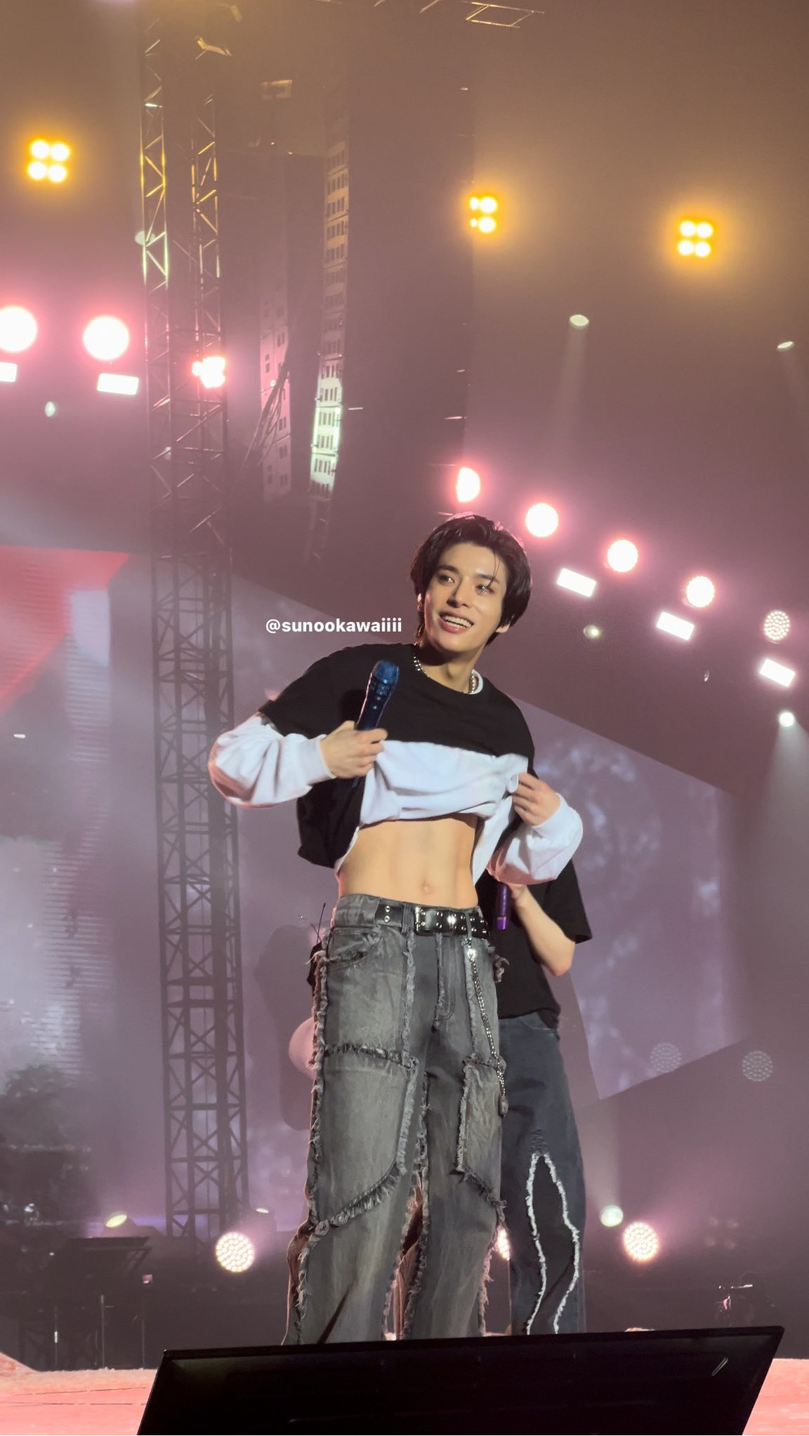 Today's most popular wallpaper in the Jake (ENHYPEN) community