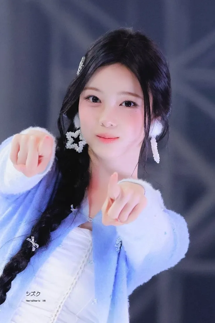 Behind-the-scenes cut of Ian (Hearts2Hearts)