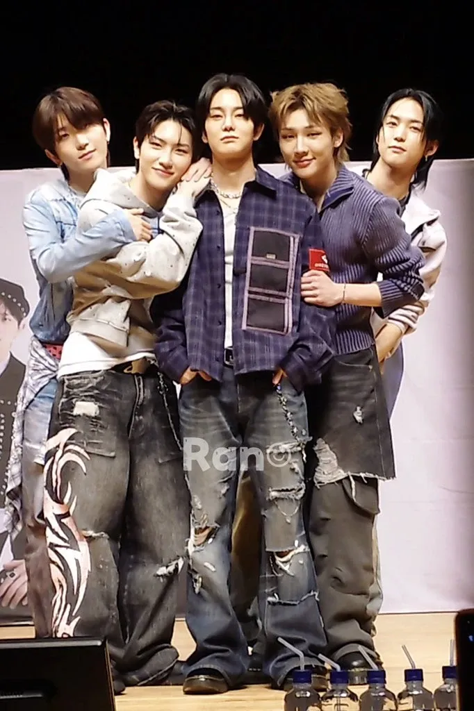 A moment captured by TNX's fan