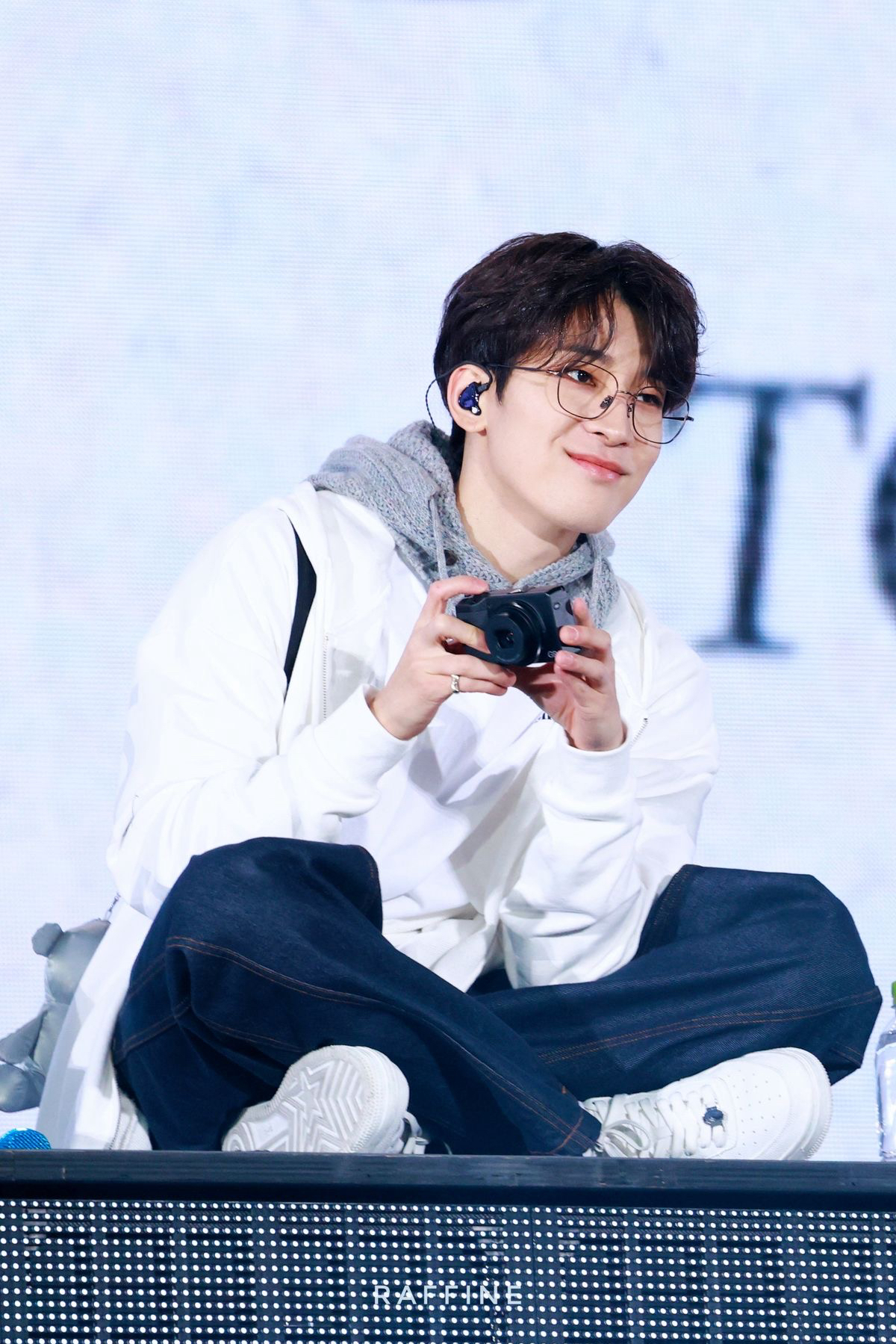 A moment captured by Wonwoo (SEVENTEEN)'s fan