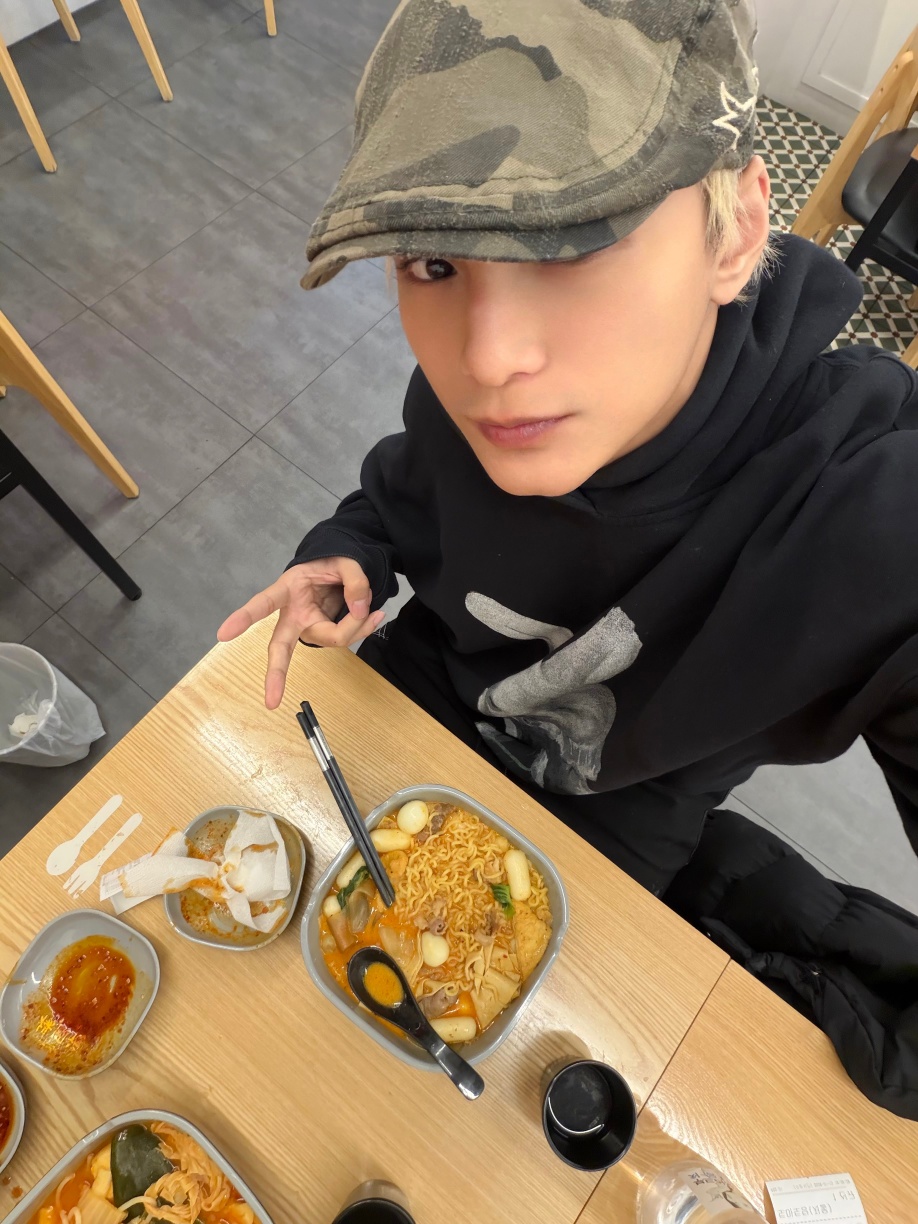 Behind-the-scenes cut of Zayyan (XODIAC)