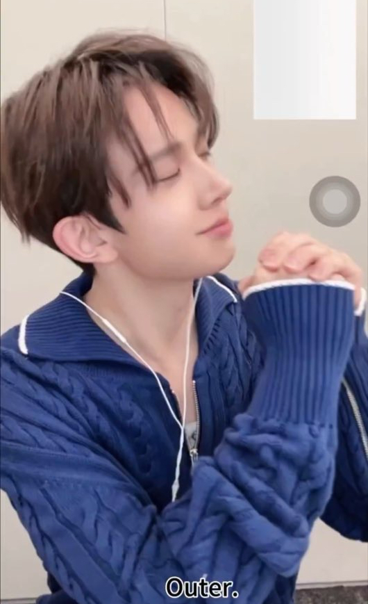 ヒスンの舞台裏ショット