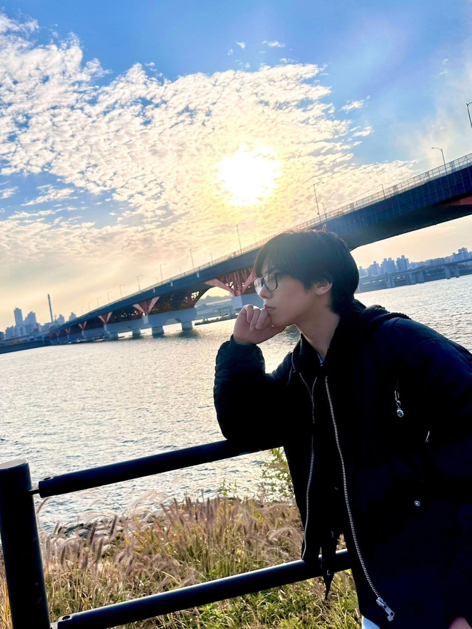 A moment captured by Rocky's fan