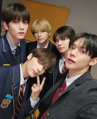 Foto terbaru TOMORROW X TOGETHER