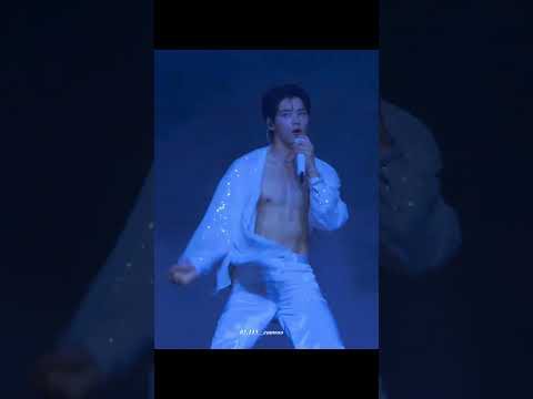 A moment captured by Eunwoo (ASTRO)'s fan