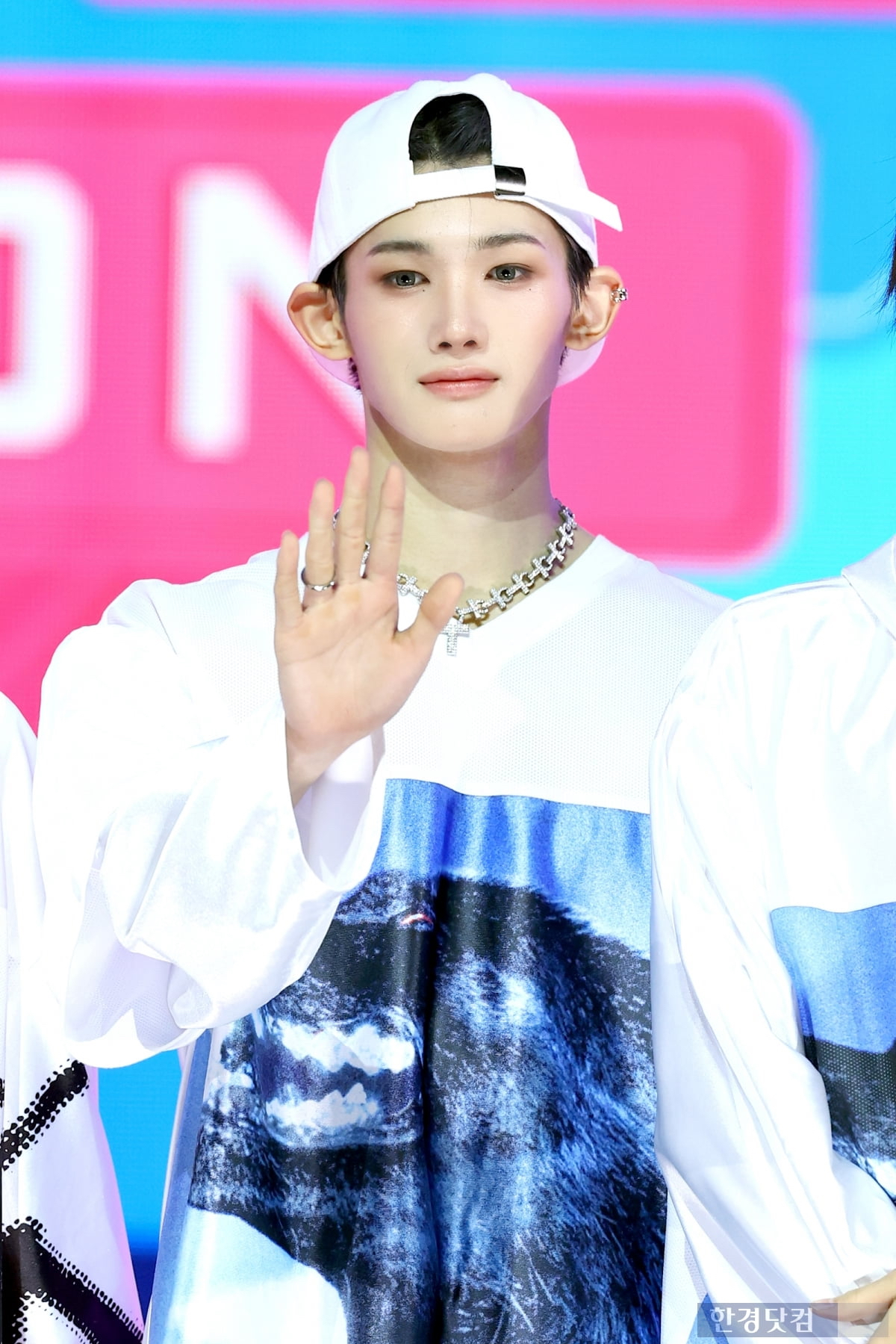 Latest photo of Jo (&TEAM)