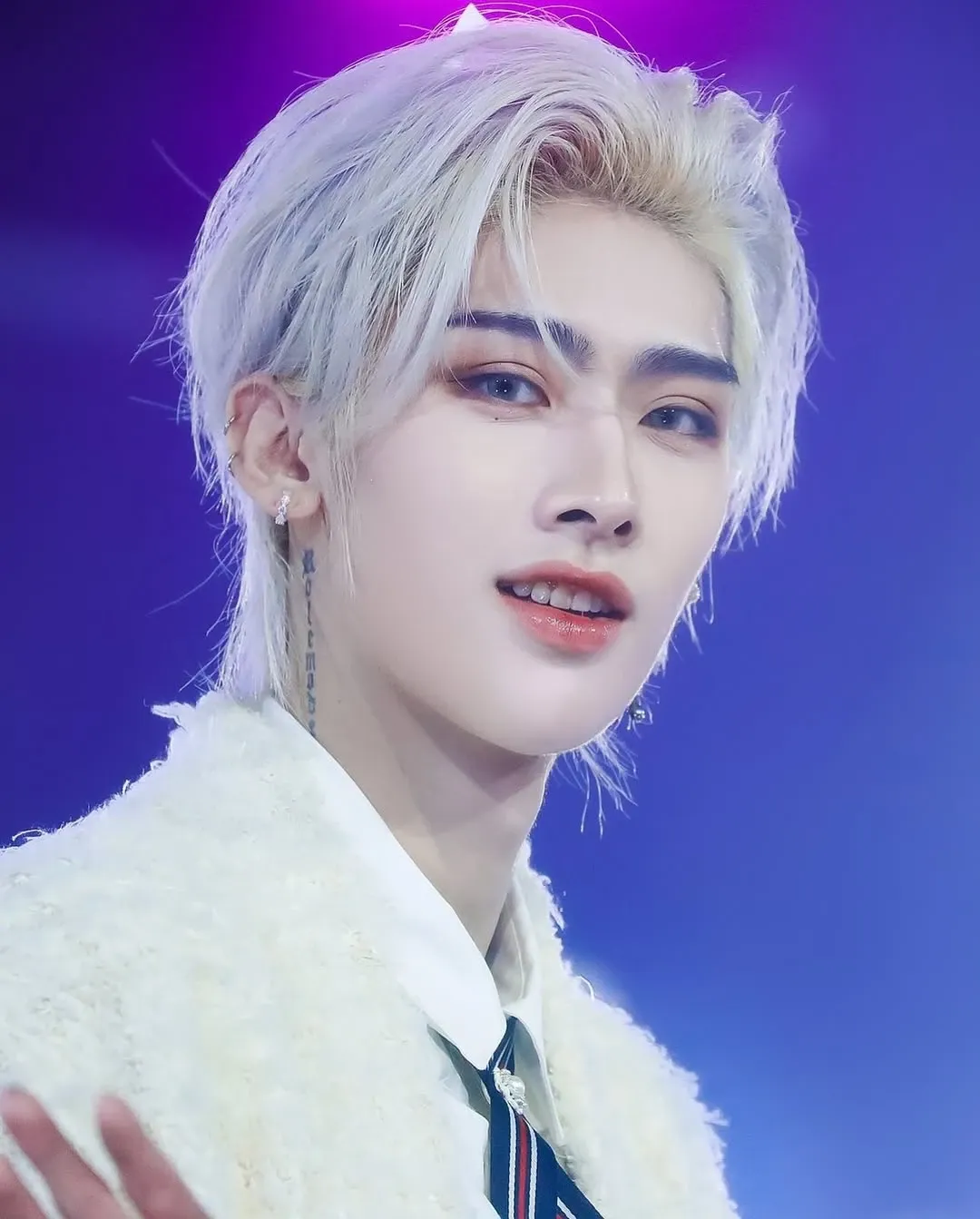 Behind-the-scenes cut of Ricky