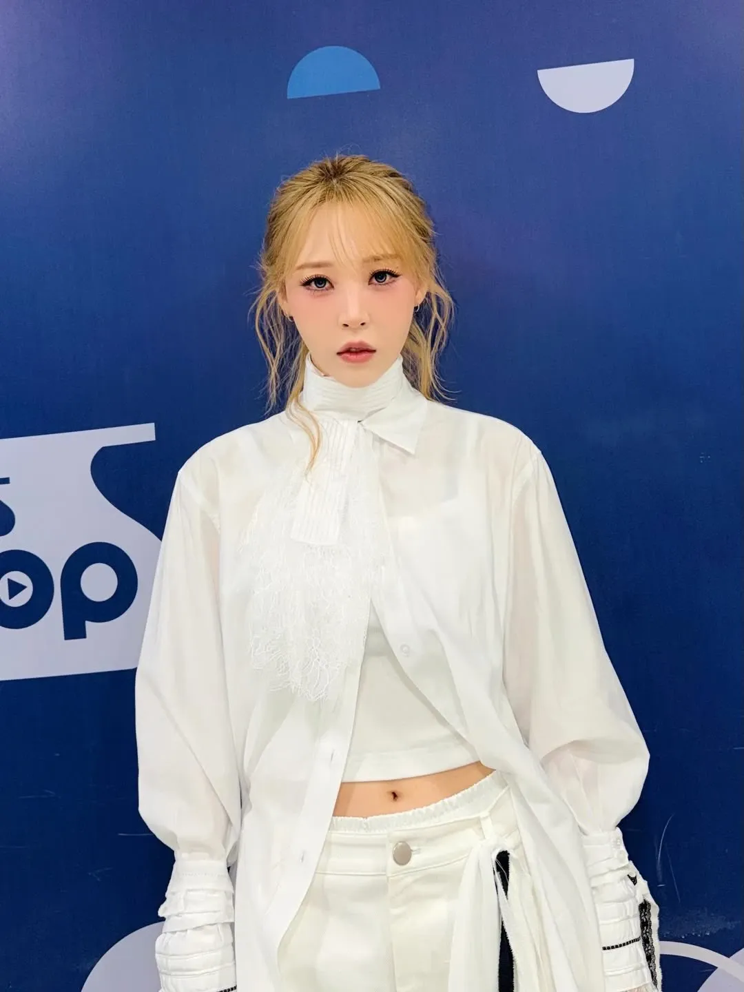 Recent activity shot of Moonbyul (MAMAMOO)