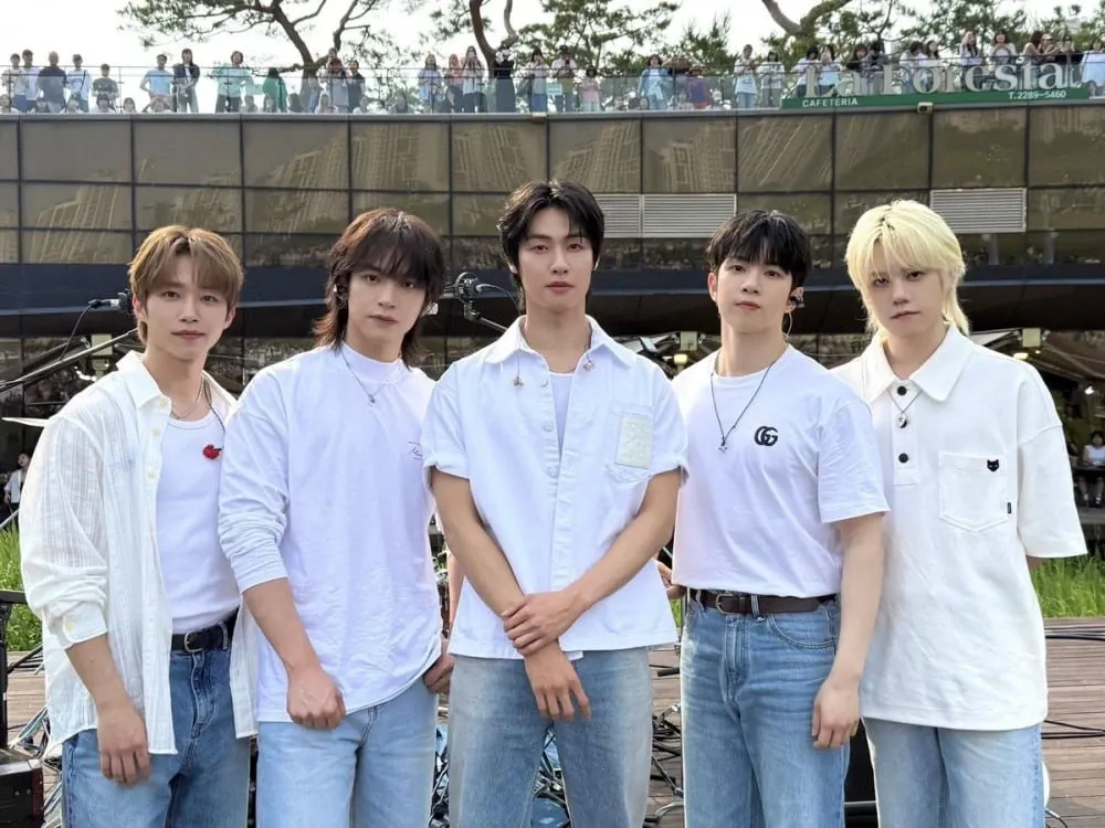 Behind-the-scenes cut of N.Flying
