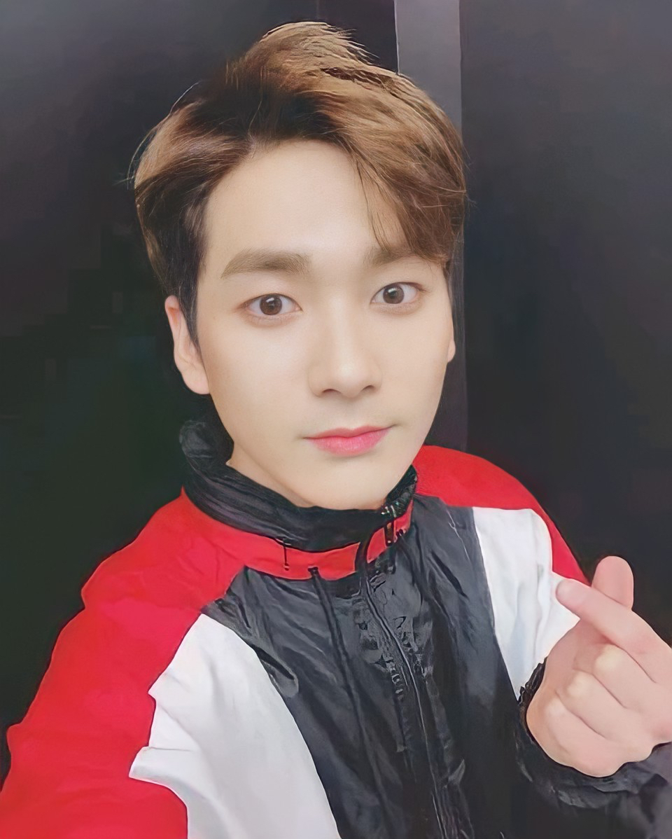 Latest photo of Aron