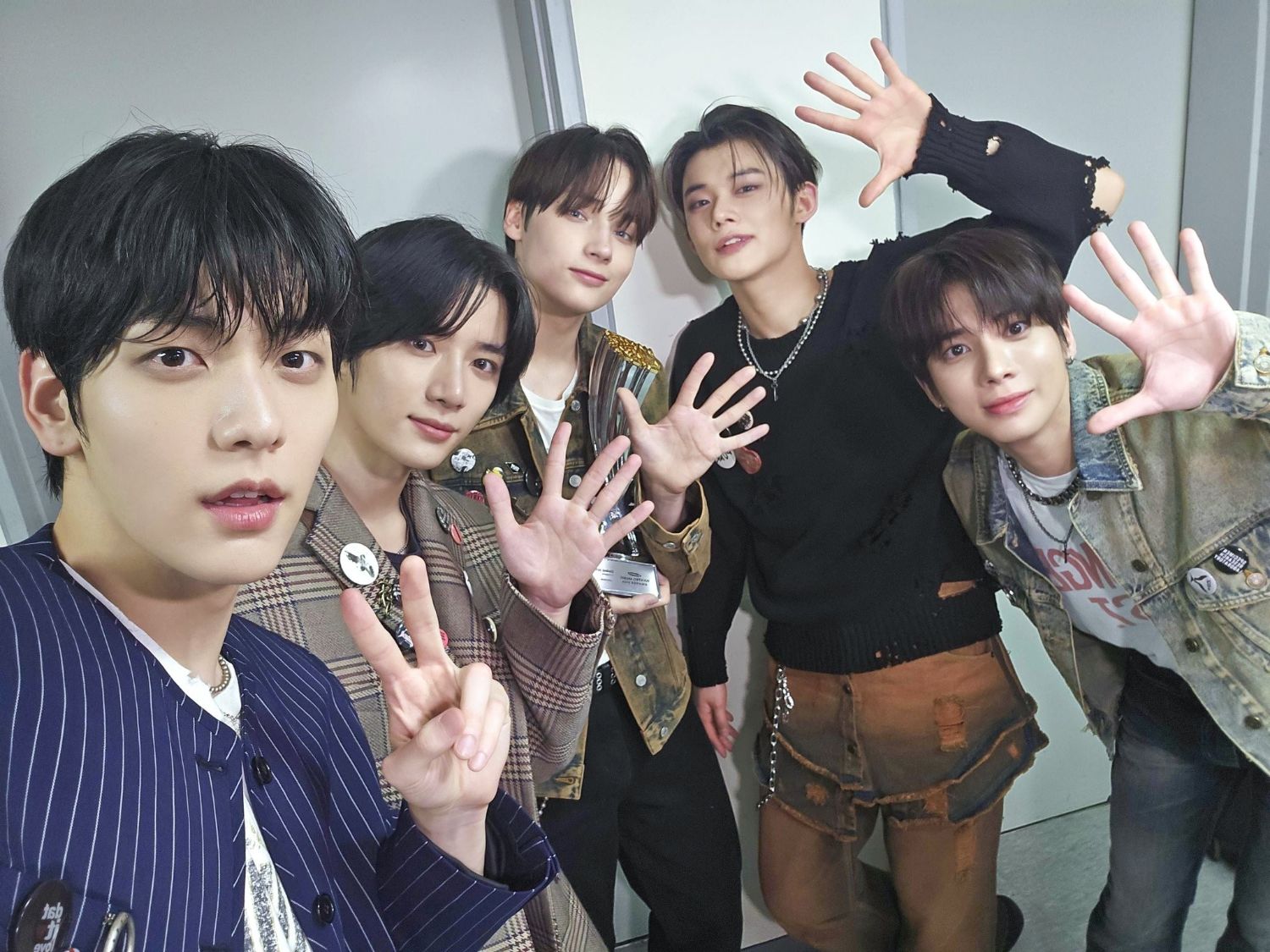 Behind-the-scenes cut of TOMORROW X TOGETHER