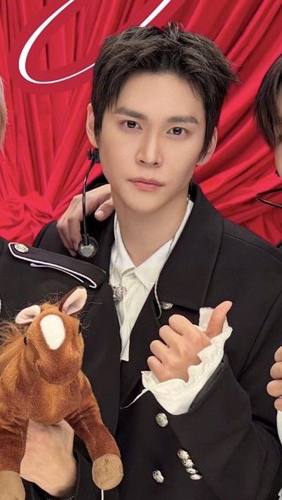 Fandom-recommended wallpaper image of Eunseok (RIIZE)