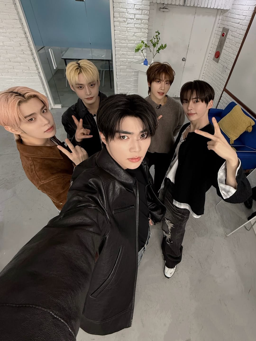 Recent activity shot of Park Gunwook (ZEROBASEONE)