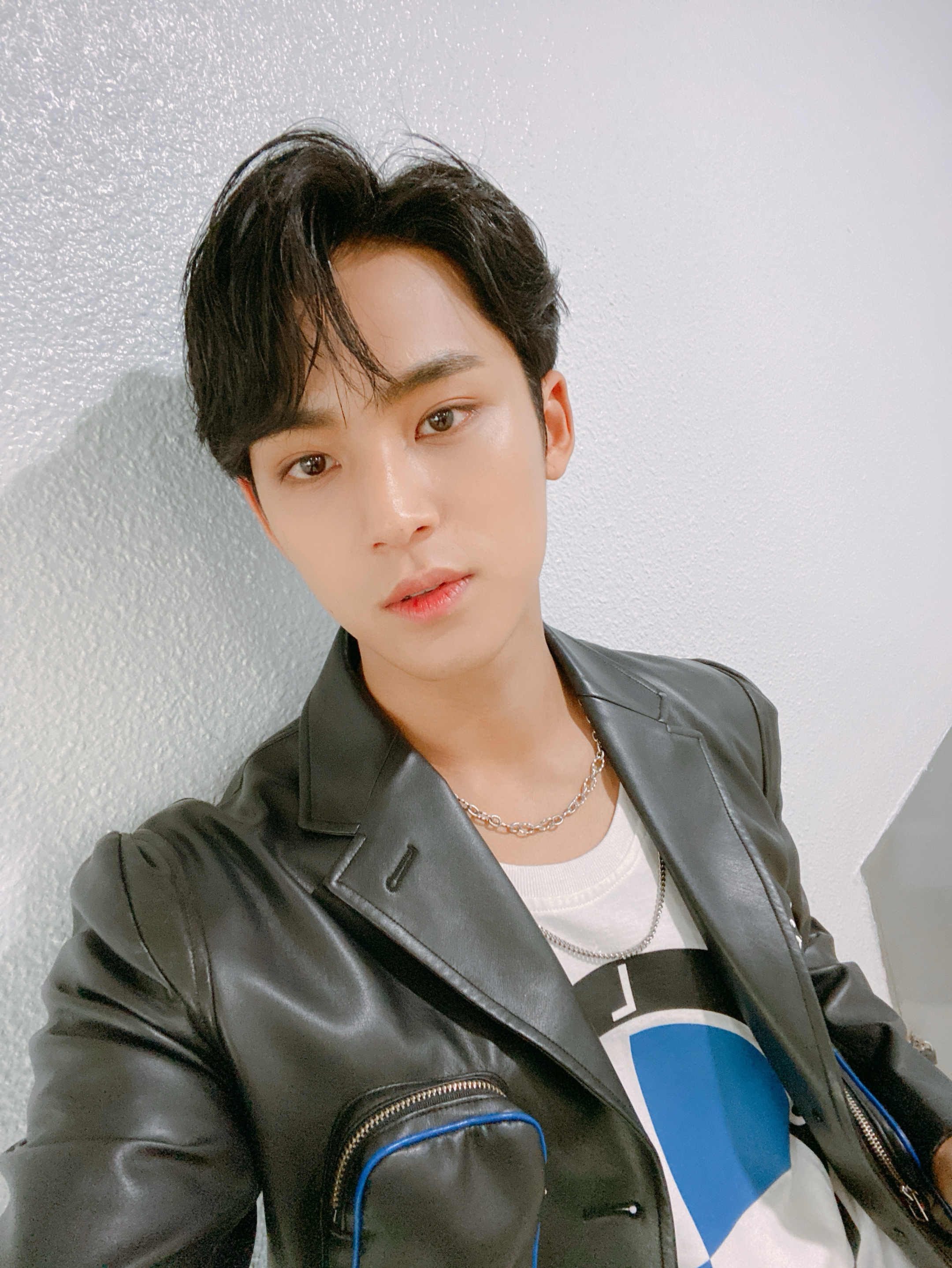 Latest photo of Mingyu (SEVENTEEN)