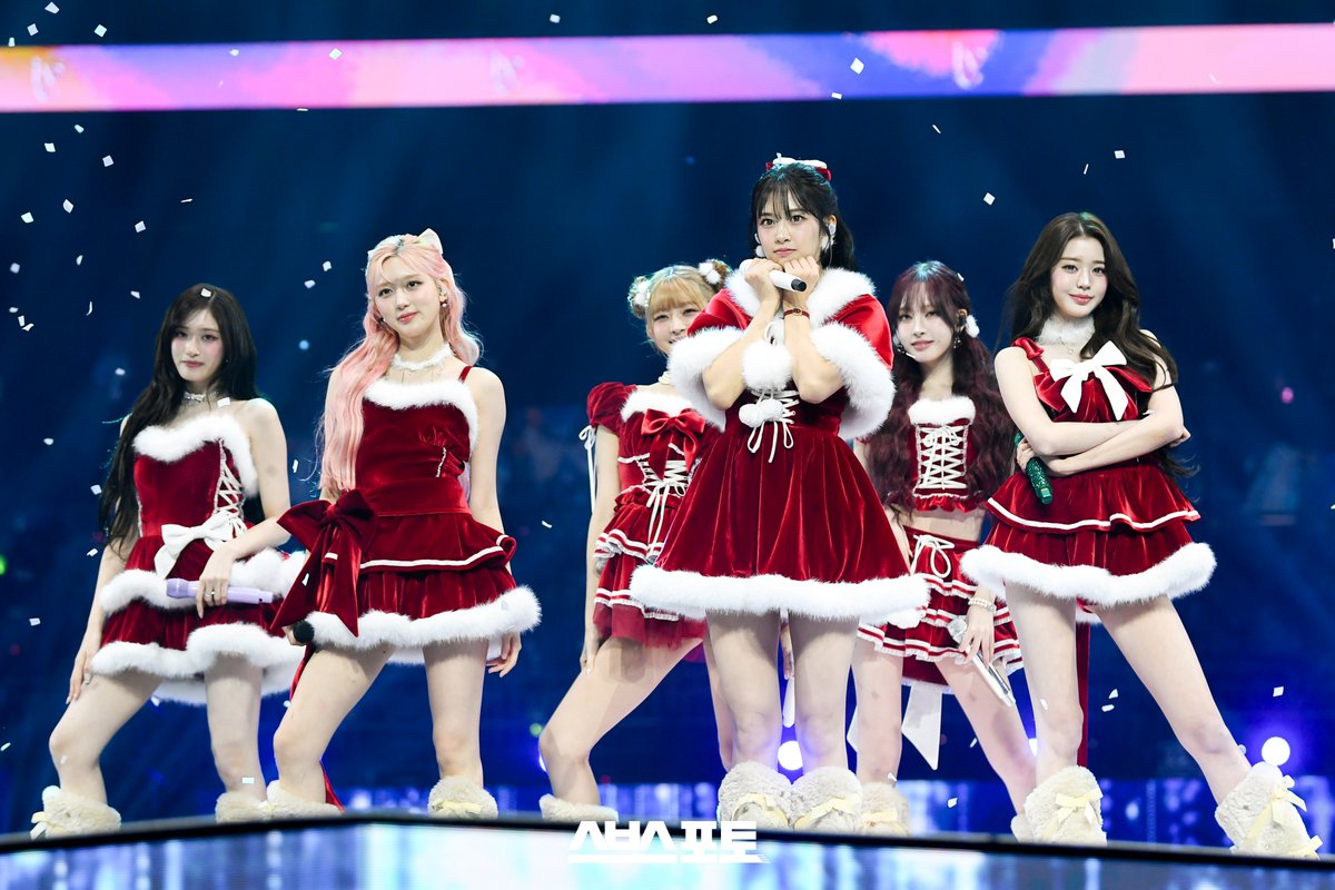 A moment captured by IVE's fan