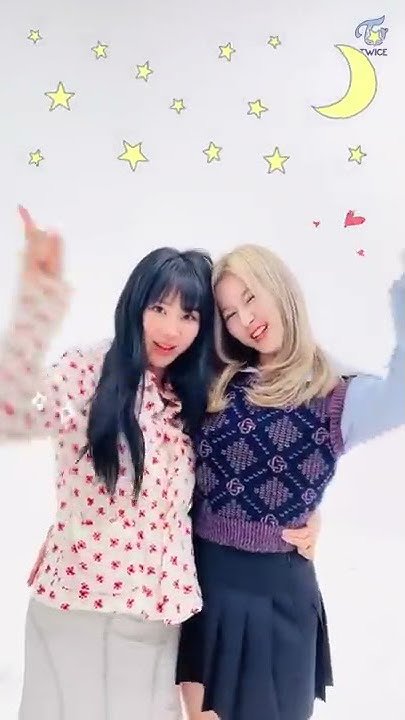 モモ (TWICE)の舞台裏ショット