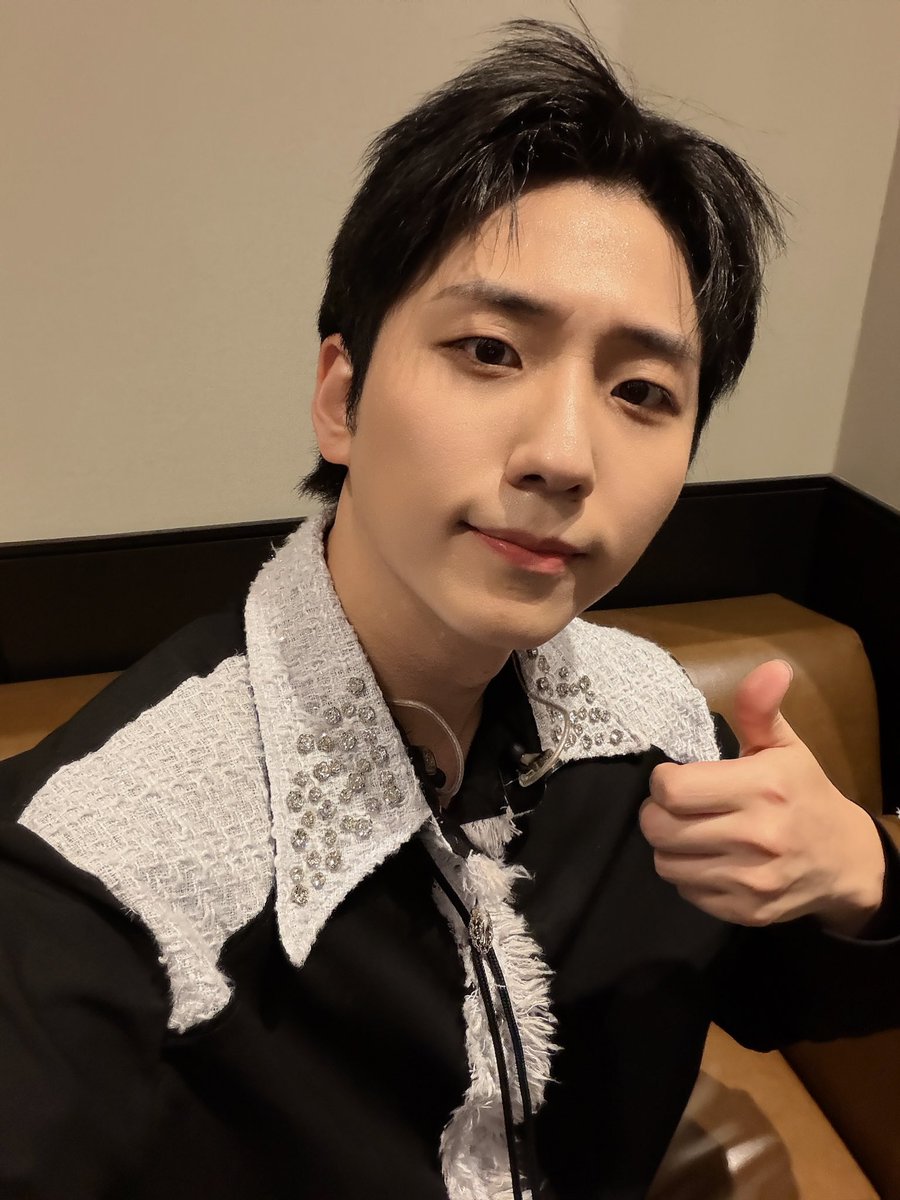 A moment captured by Xdinary Heroes's fan