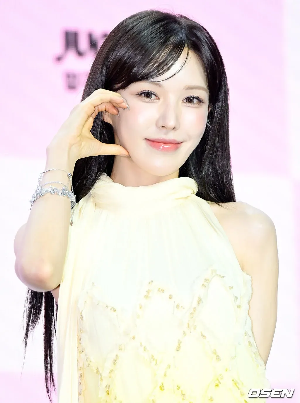 Konten idola populer yang trending di komunitas