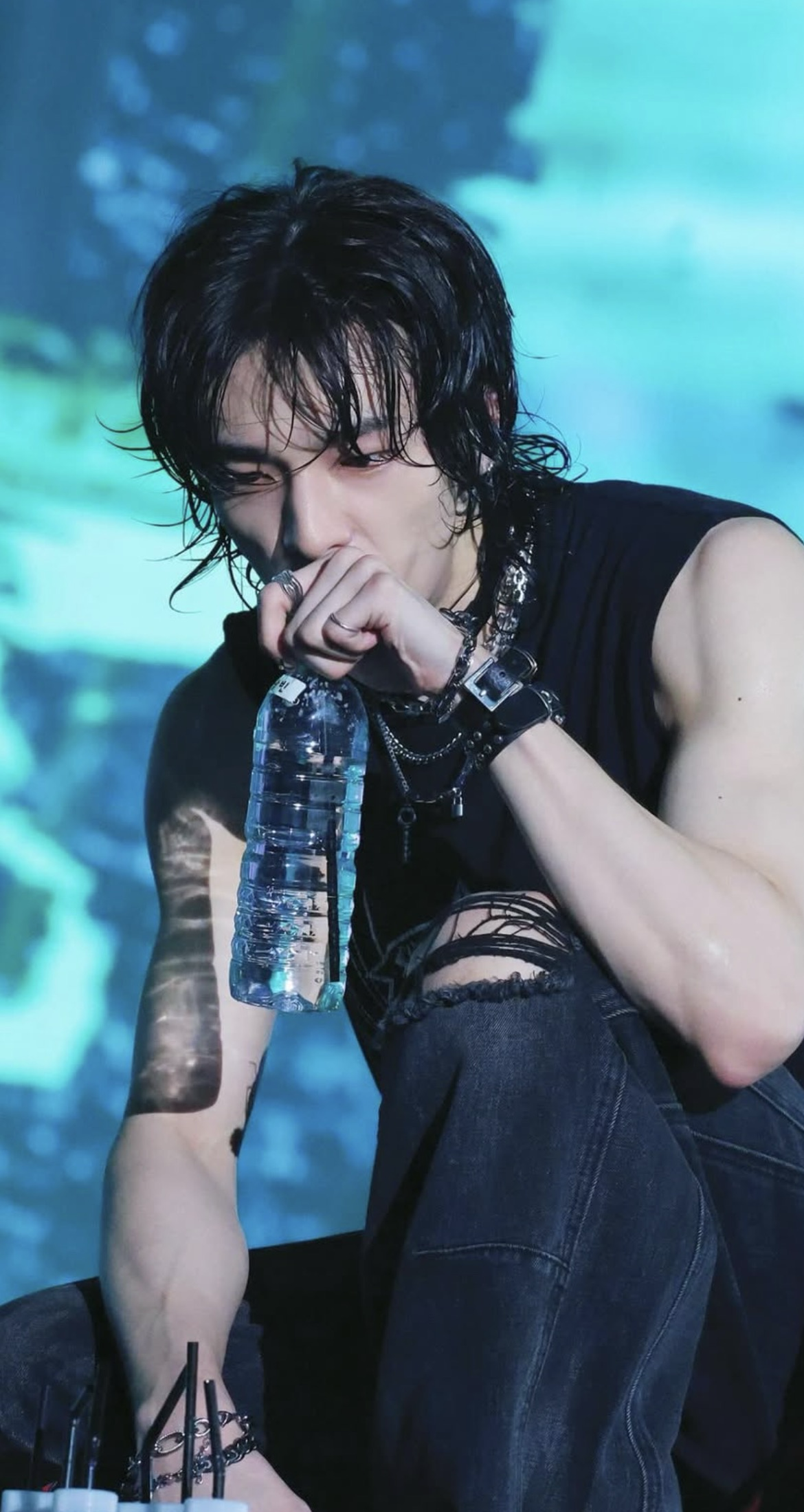 A heartfelt wallpaper shared by Hyunjin (Stray Kids)'s fans