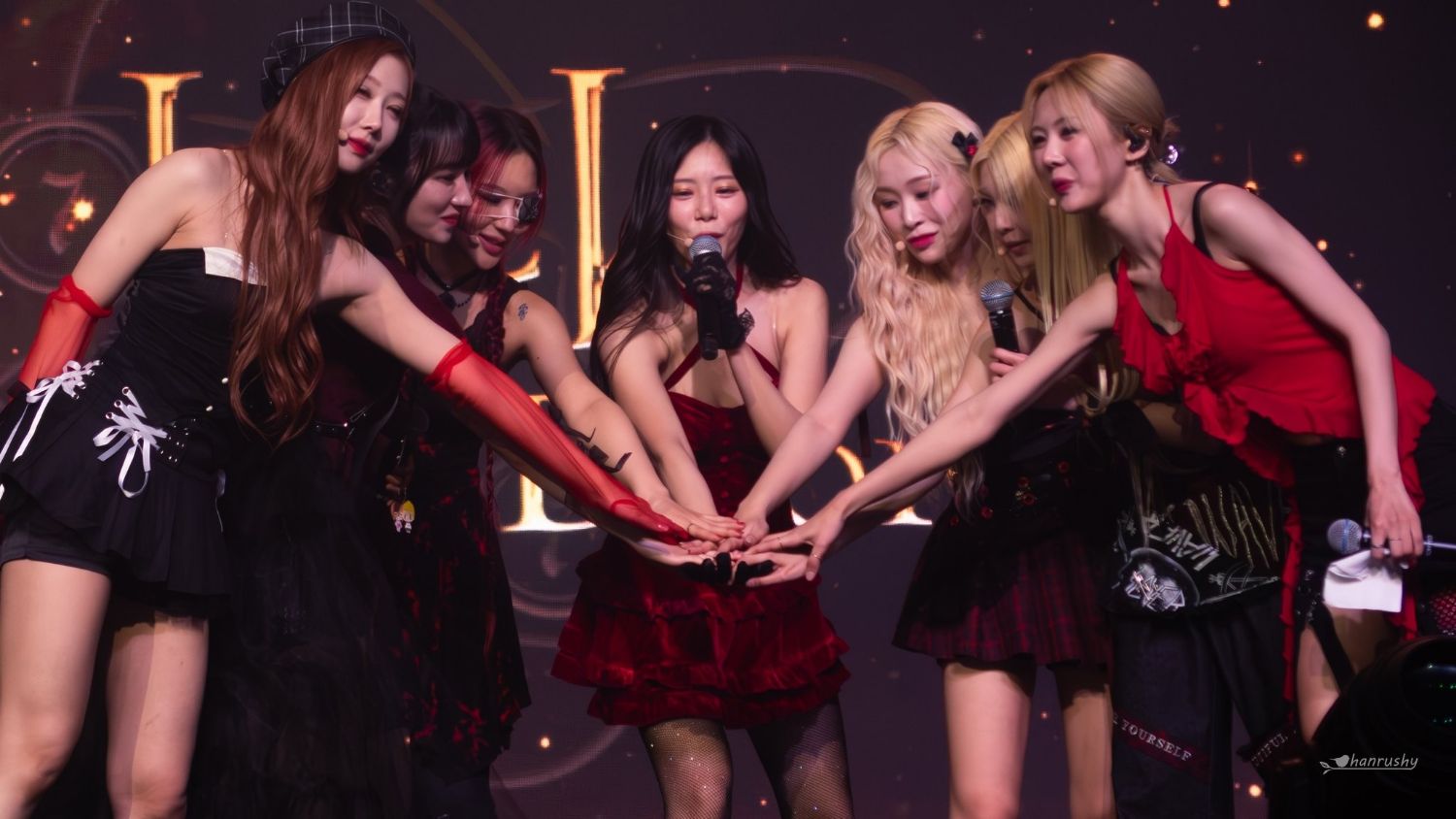 Foto aktivitas terbaru DREAMCATCHER