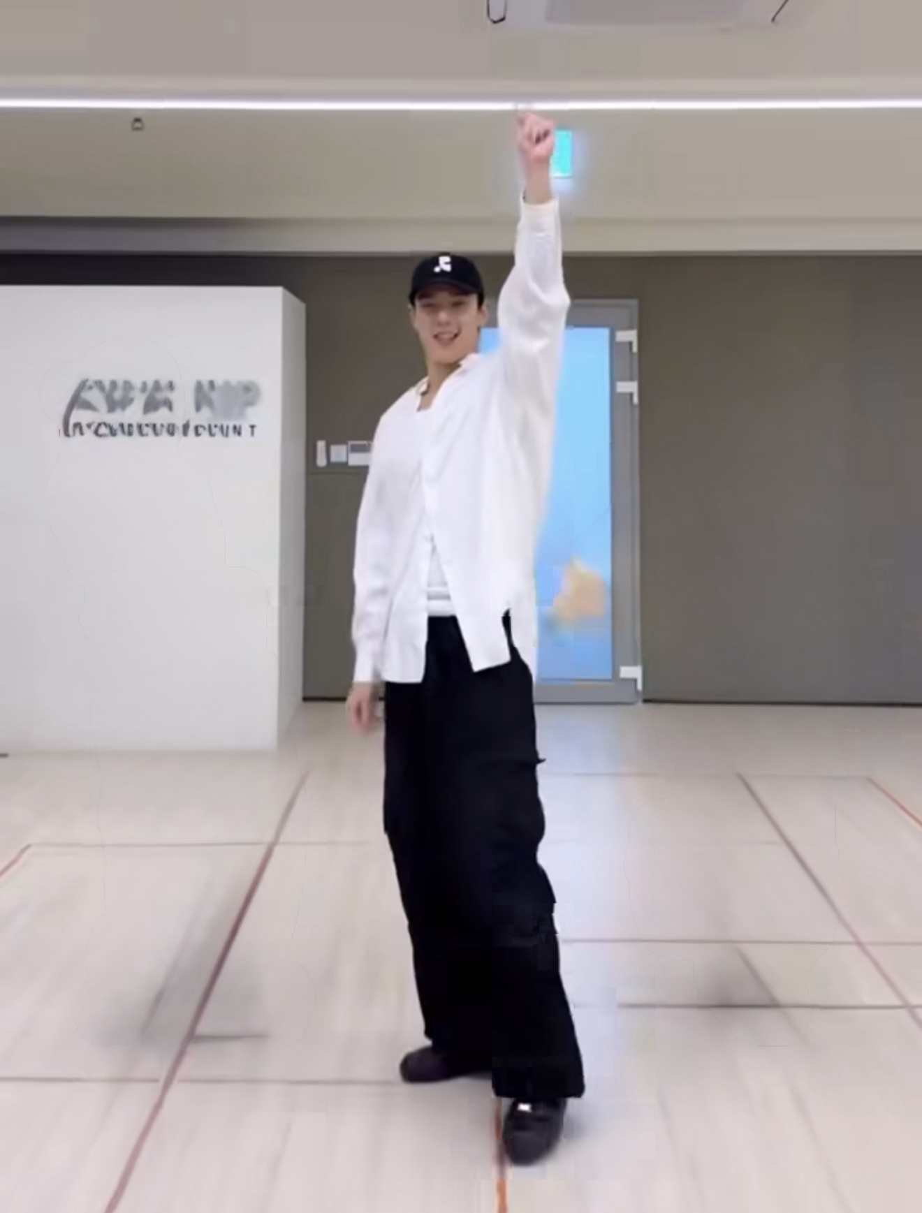 Momen yang diabadikan oleh penggemar Shownu (MONSTA X)