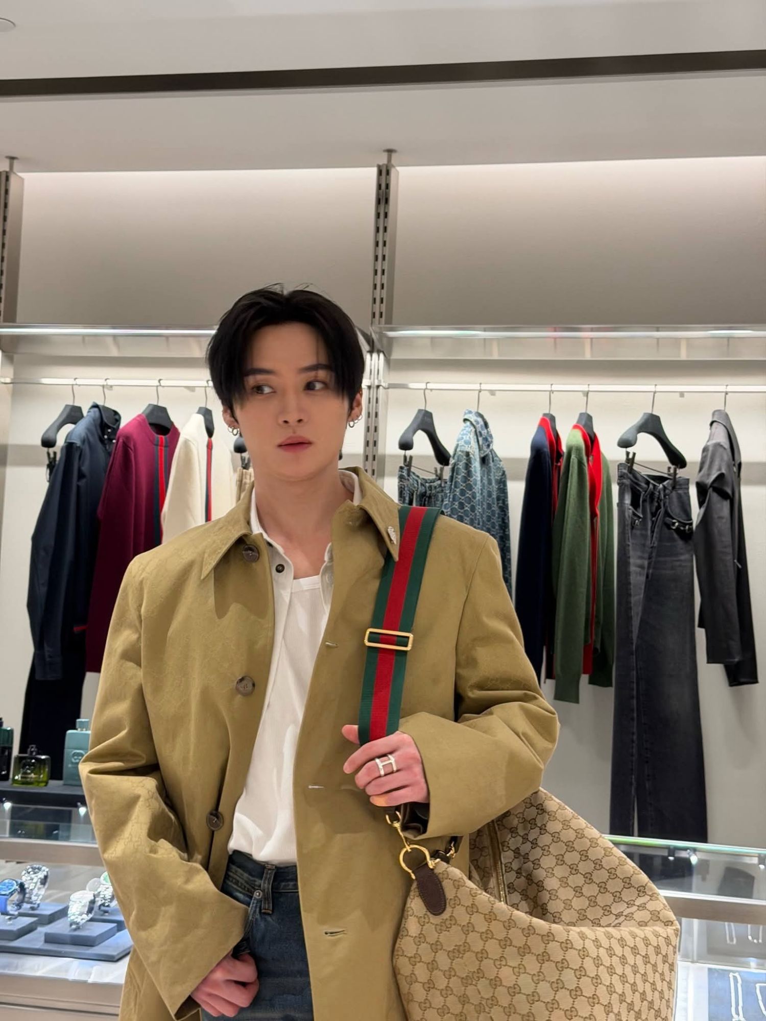 A moment captured by Lee Know (Stray Kids)'s fan