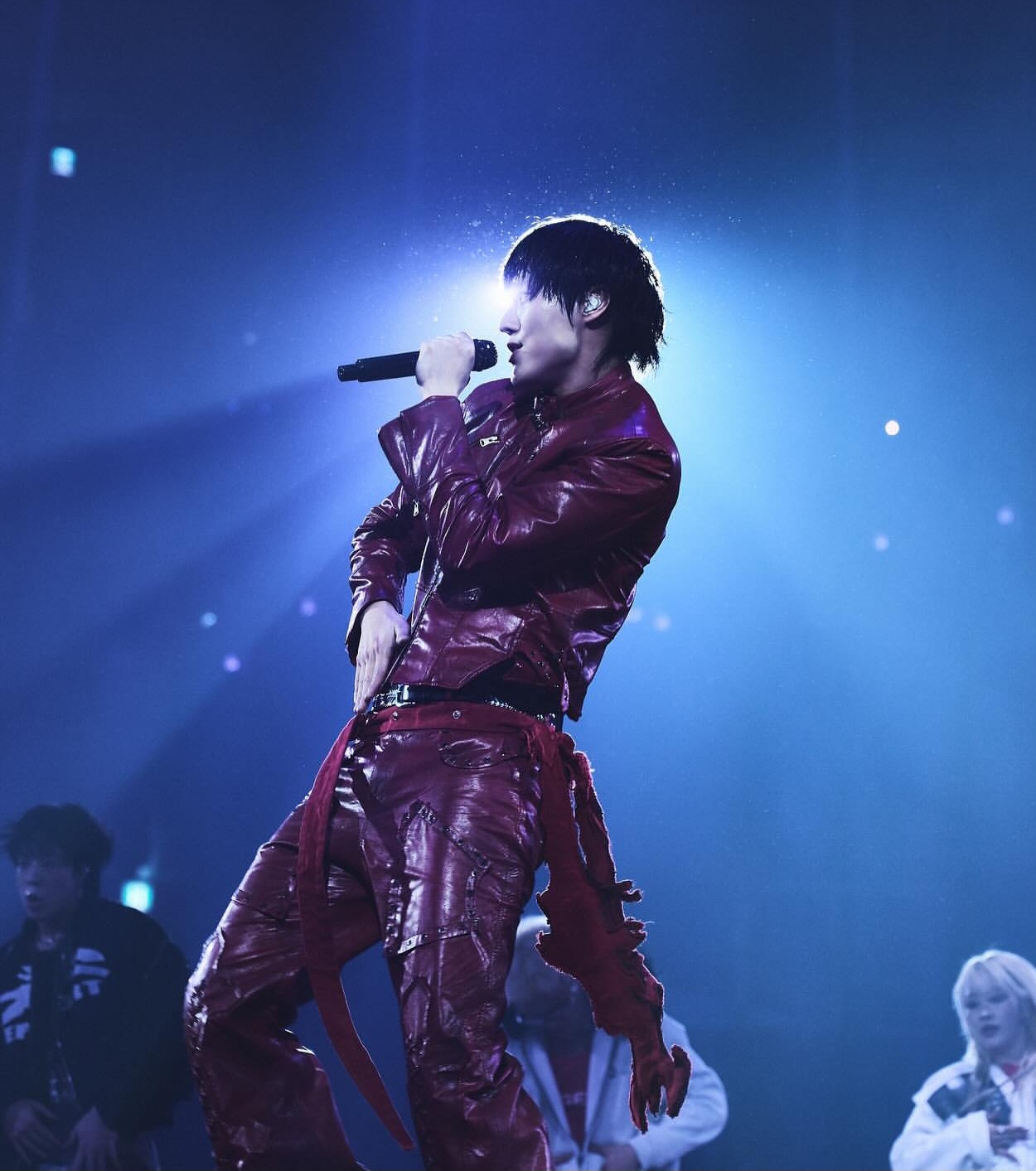 Behind-the-scenes cut of WOODZ