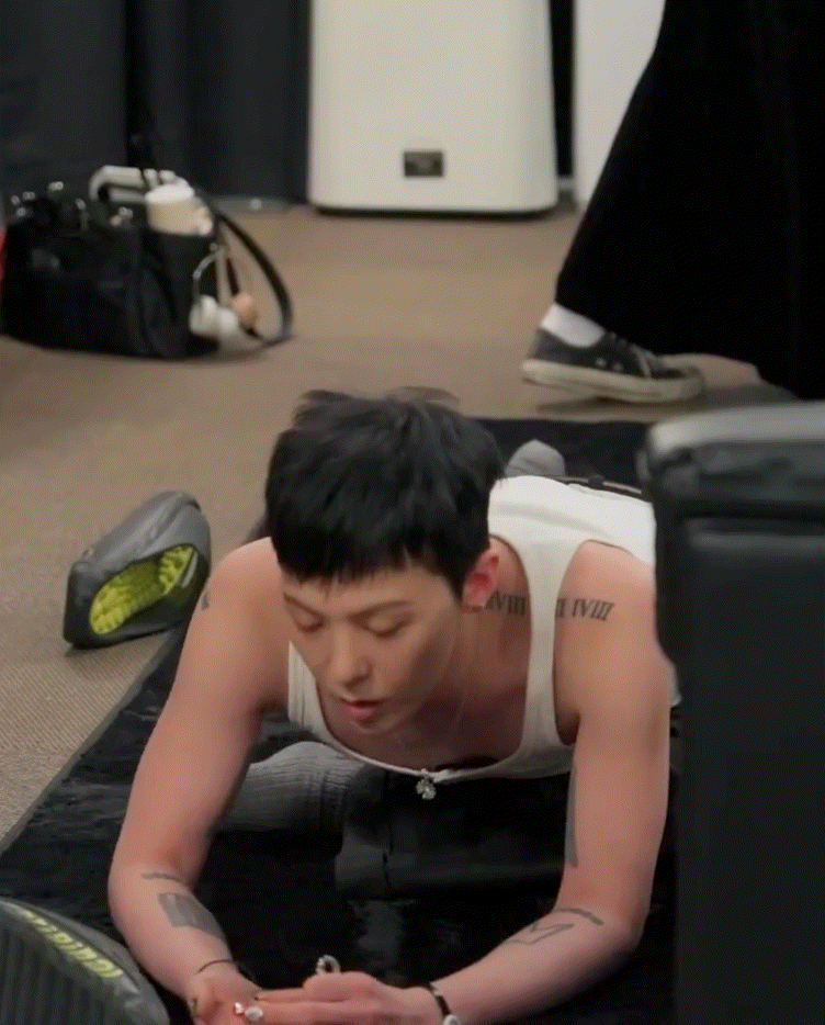 Recent activity shot of G-DRAGON (BIGBANG)