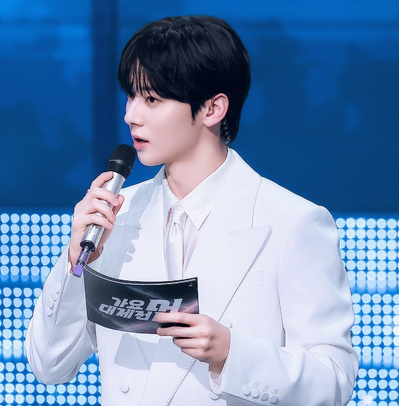 Recent activity shot of Hwang Minhyun