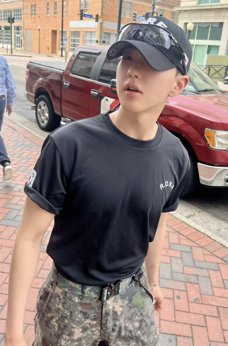 Latest photo of Hoshi (SEVENTEEN)