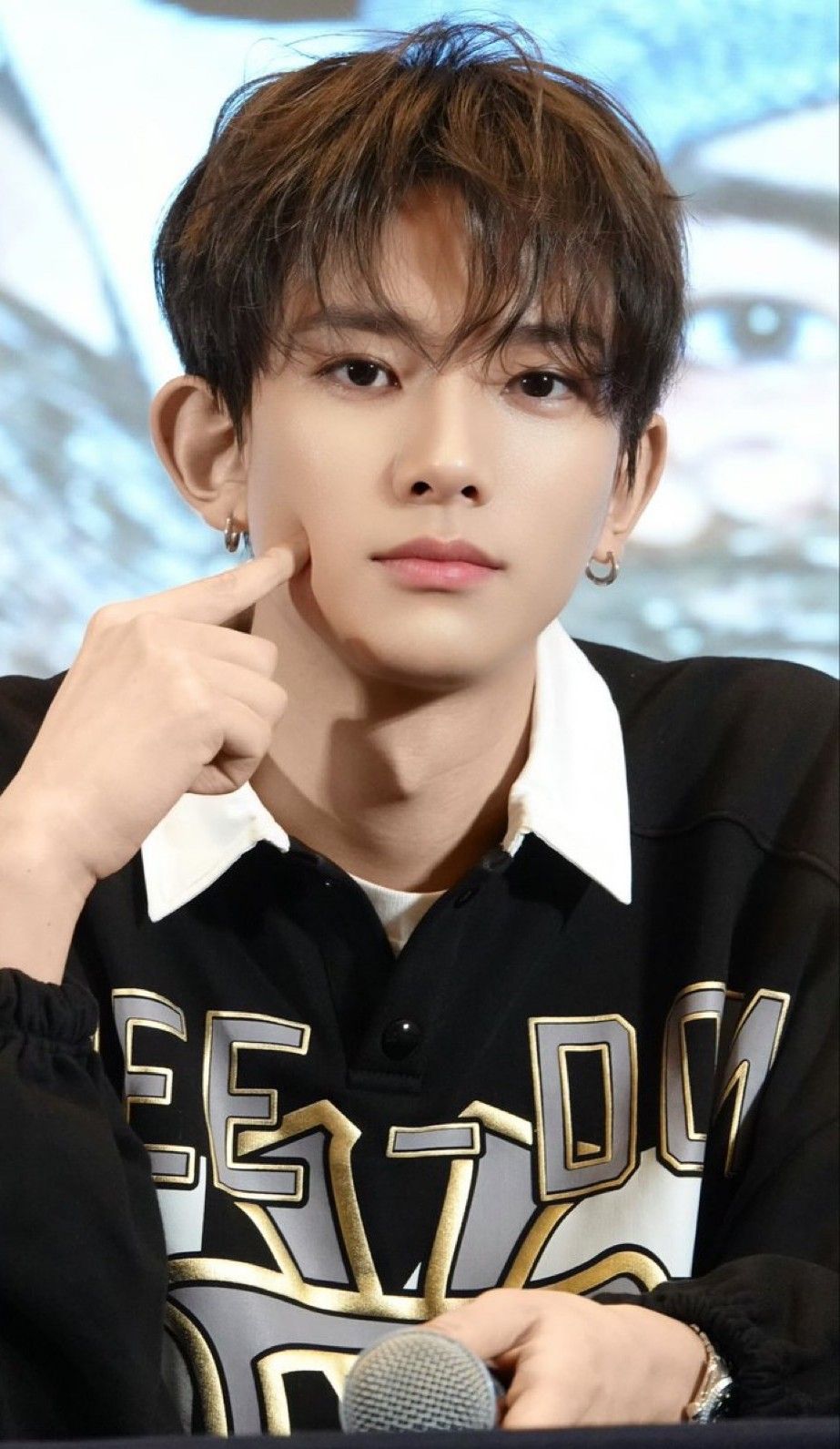 Recent activity shot of Heeseung