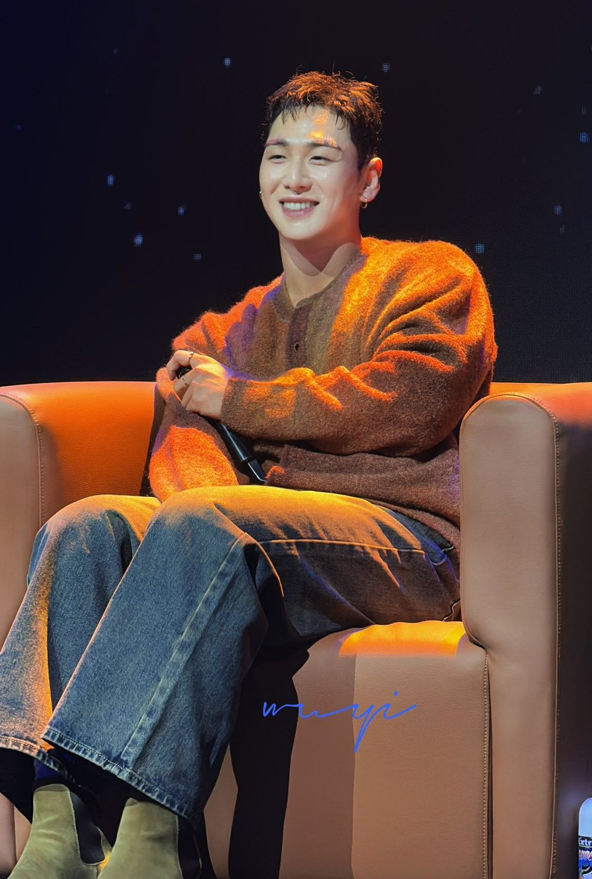 Behind-the-scenes cut of Baekho