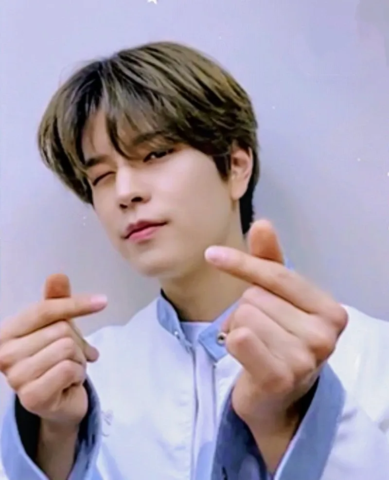 Behind-the-scenes cut of Seungmin (Stray Kids)