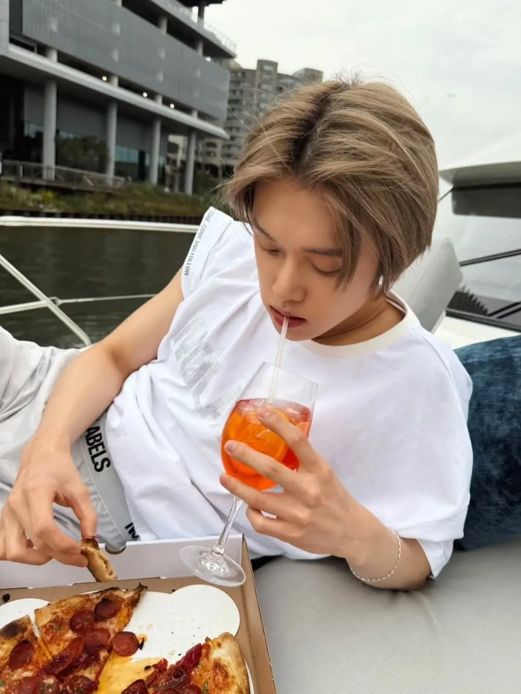 A moment captured by Yeonjun (TOMORROW X TOGETHER)'s fan