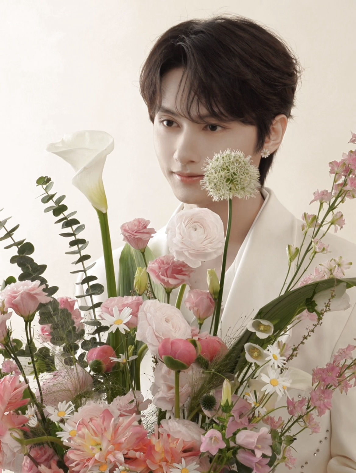 A moment captured by Jun (SEVENTEEN)'s fan