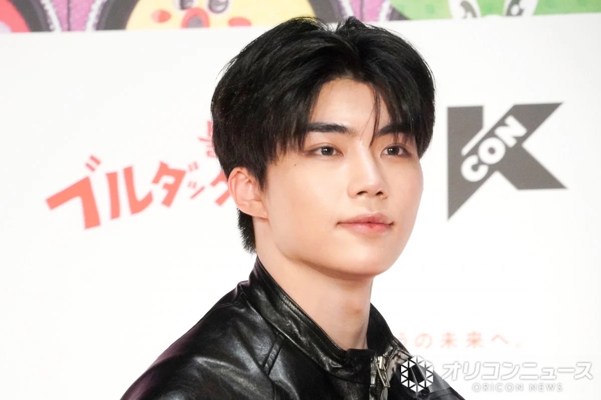 Foto aktivitas terbaru Park Gunwook (ZEROBASEONE)