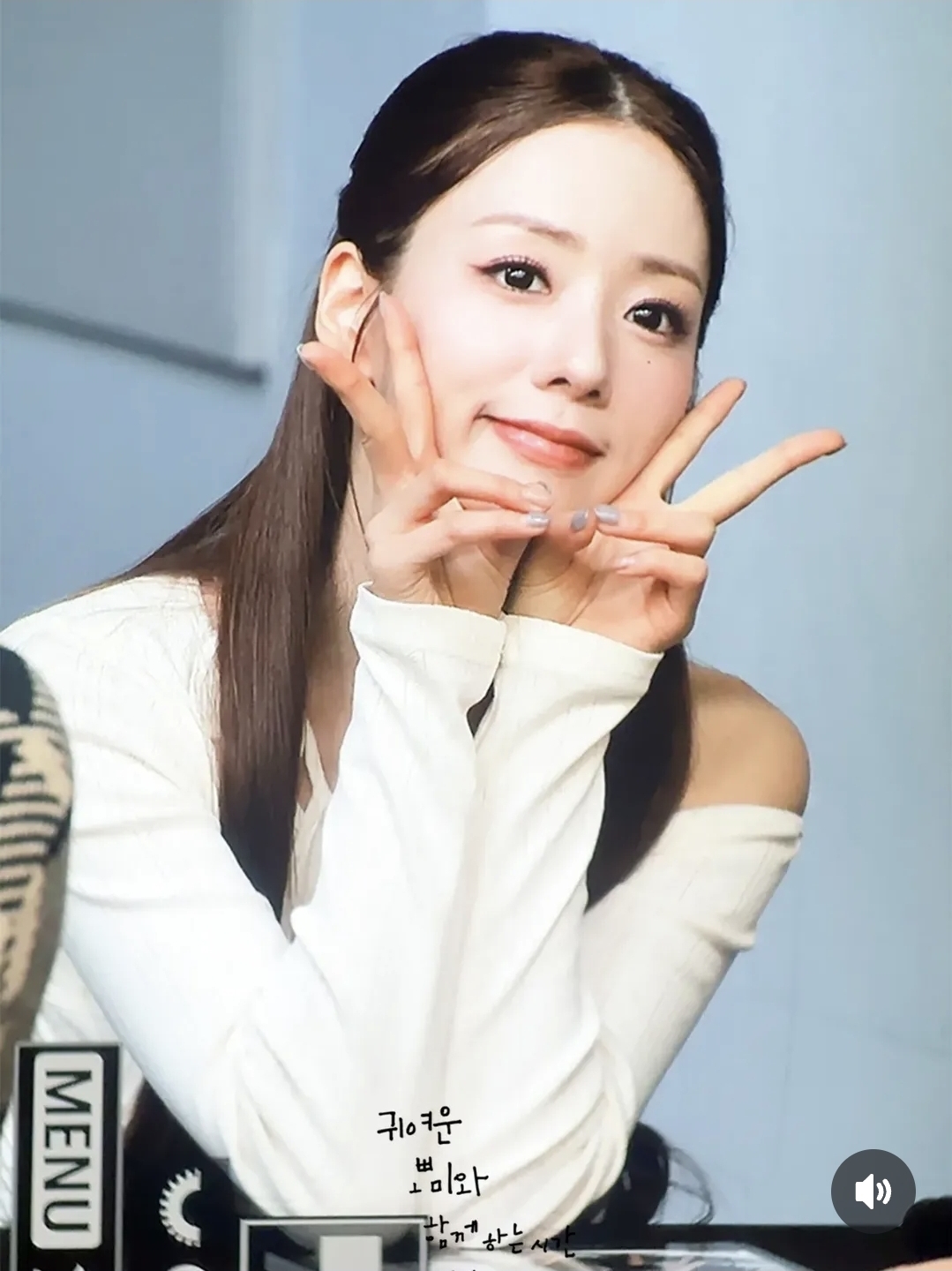 Momen yang diabadikan oleh penggemar Yoon Bomi (Apink)