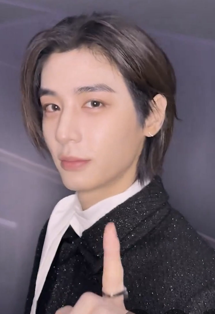 Behind-the-scenes cut of Leehan (BOYNEXTDOOR)