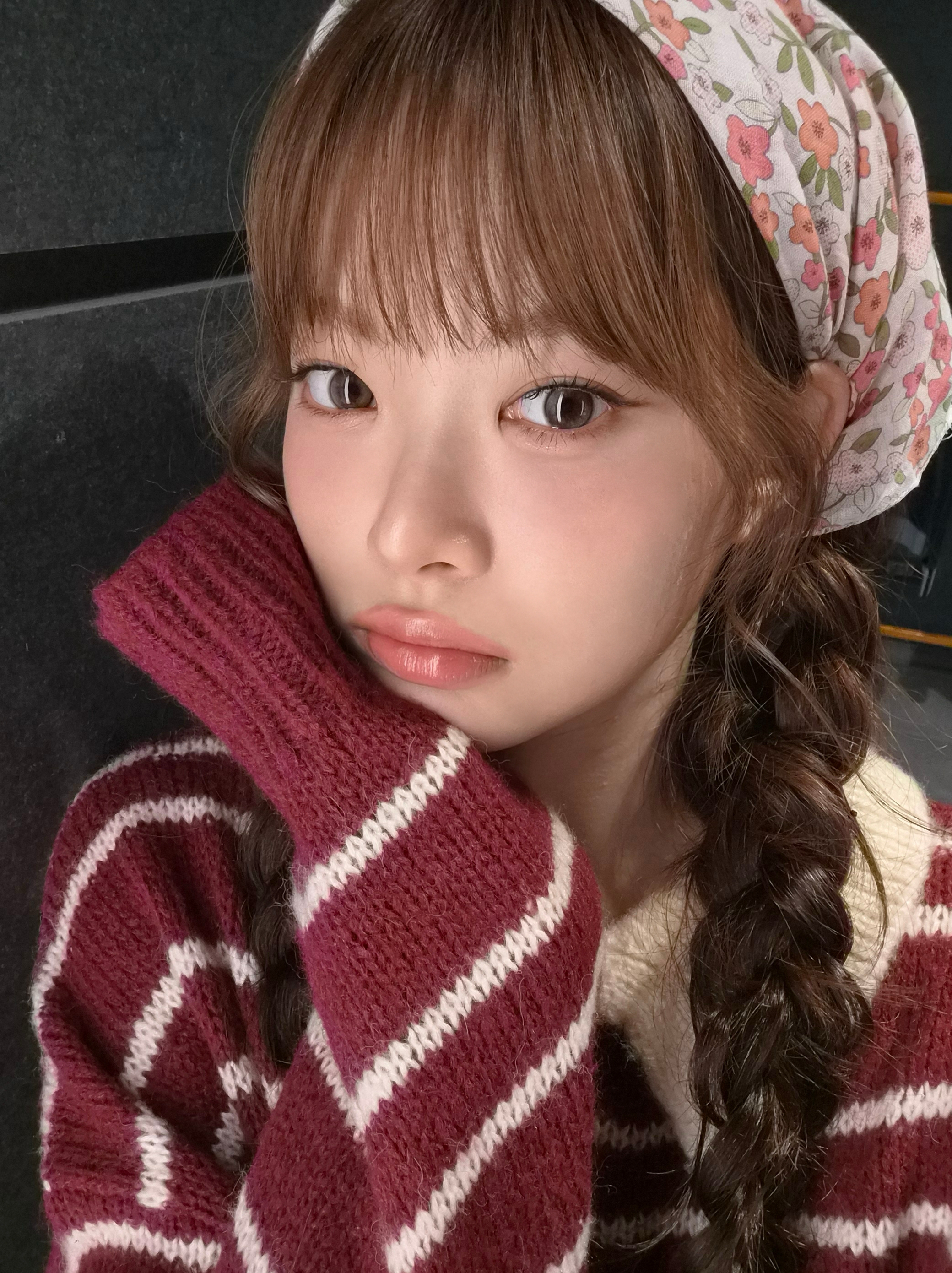 Foto terbaru Hong Eunchae (LE SSERAFIM)