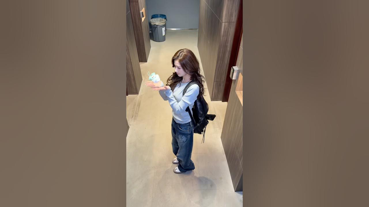 사나 (TWICE) 최근 활동샷