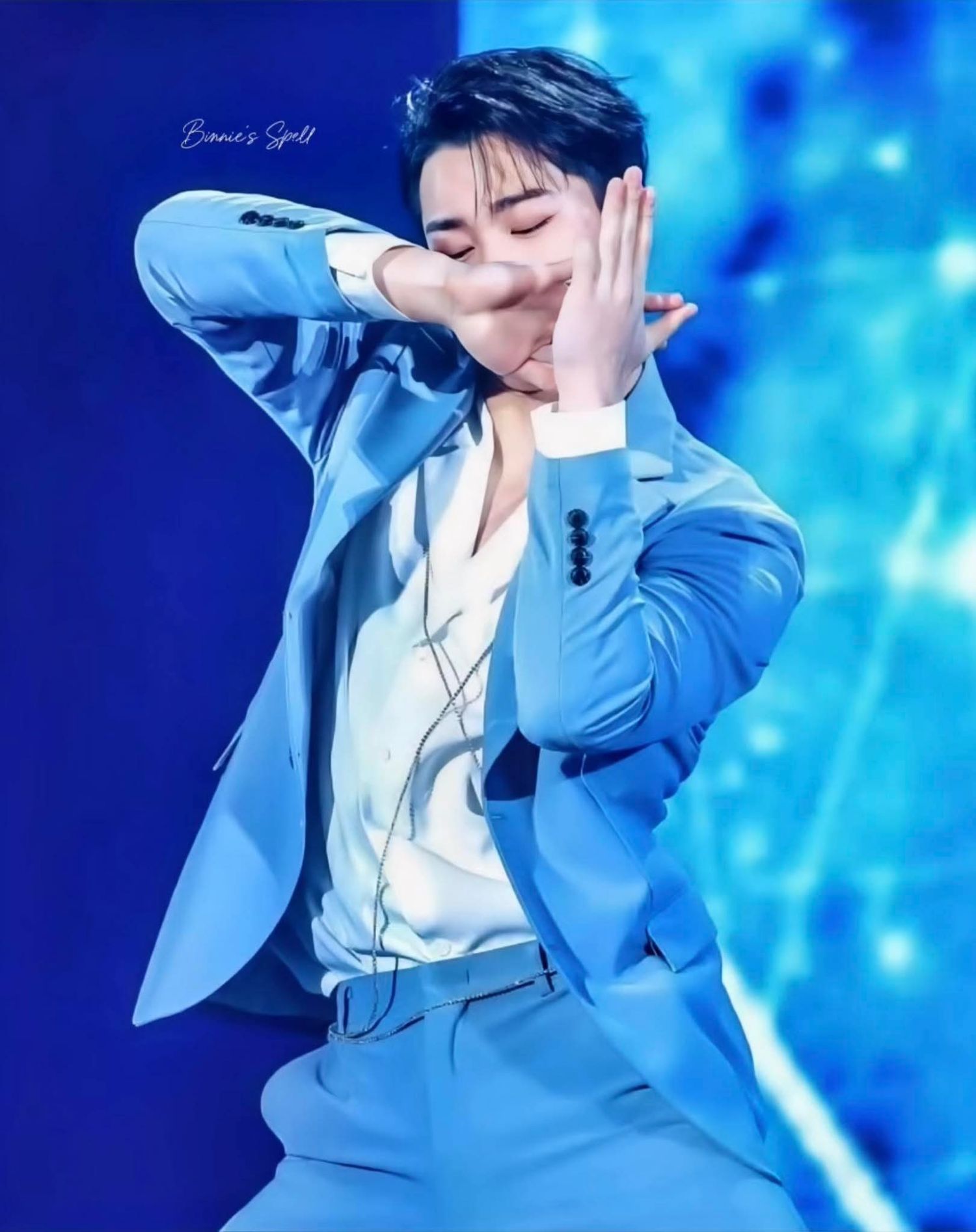 A moment captured by Moonbin (ASTRO)'s fan