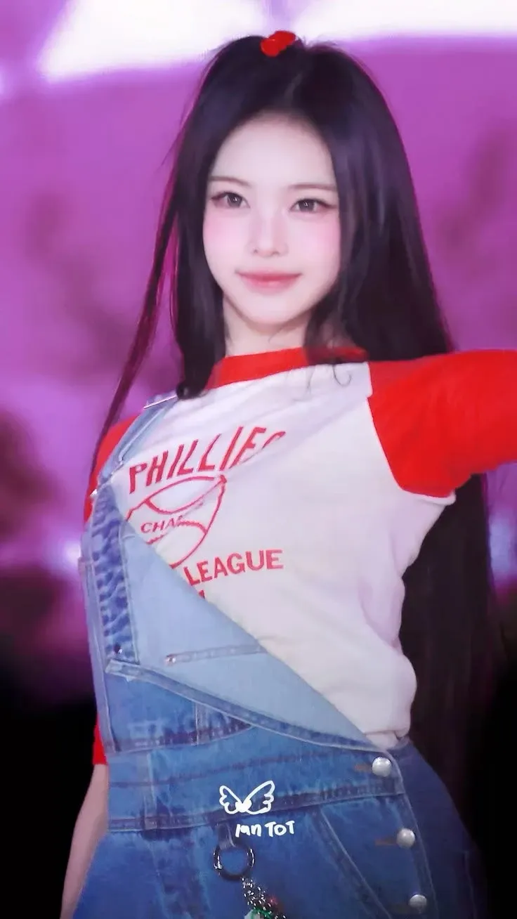 A moment captured by Ian (Hearts2Hearts)'s fan