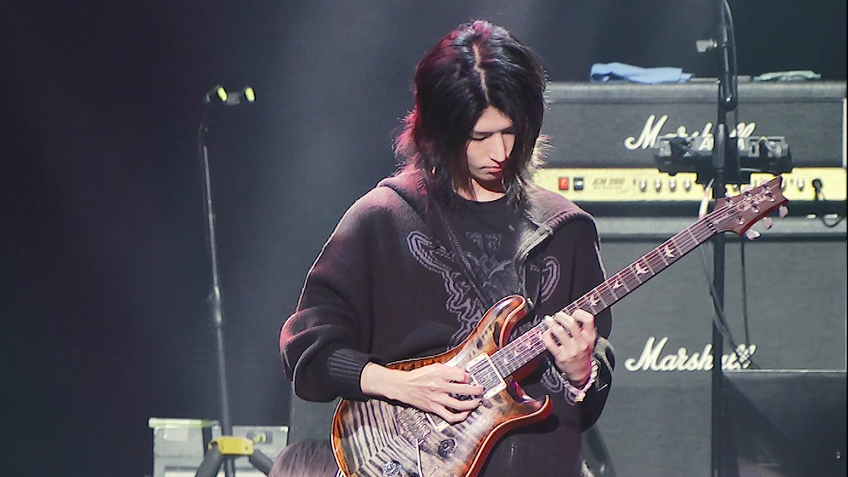 Behind-the-scenes cut of Xdinary Heroes