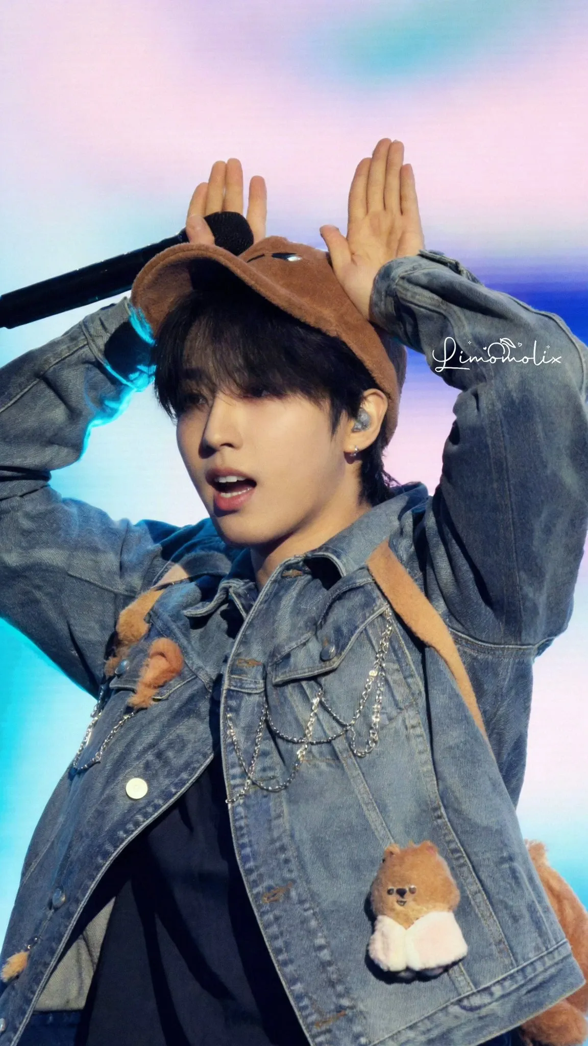 Today's most popular wallpaper in the HAN (Stray Kids) community