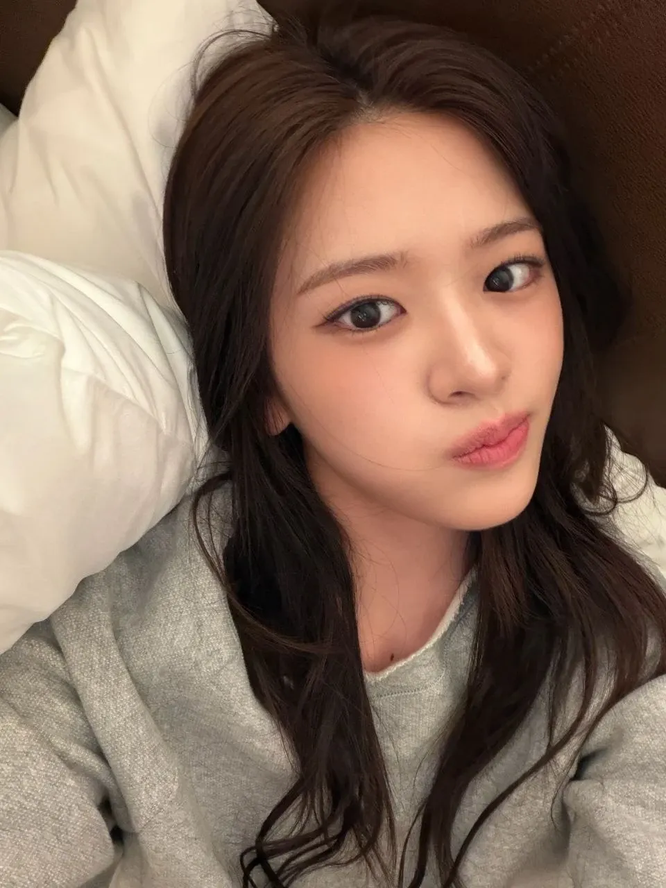 Recent activity shot of An Yujin (IVE)