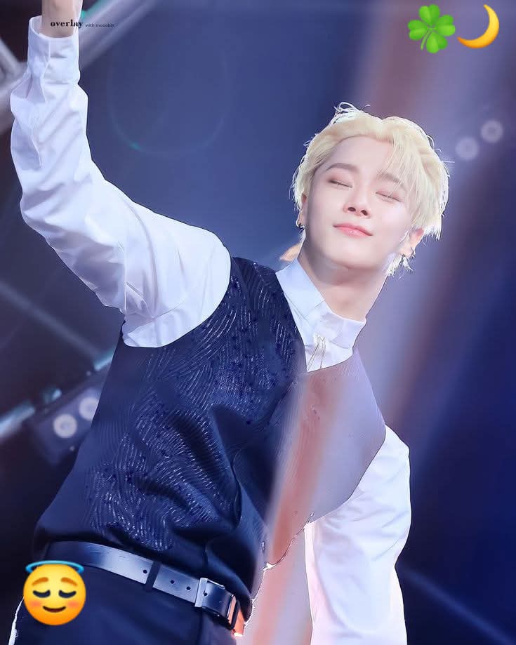 A moment captured by Moonbin (ASTRO)'s fan