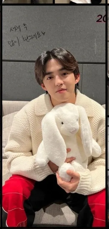 Today's most popular wallpaper in the S.Coups (SEVENTEEN) community