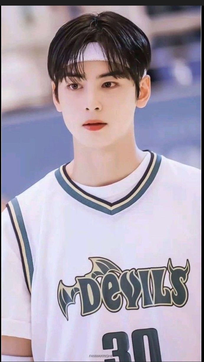 Behind-the-scenes cut of Eunwoo (ASTRO)