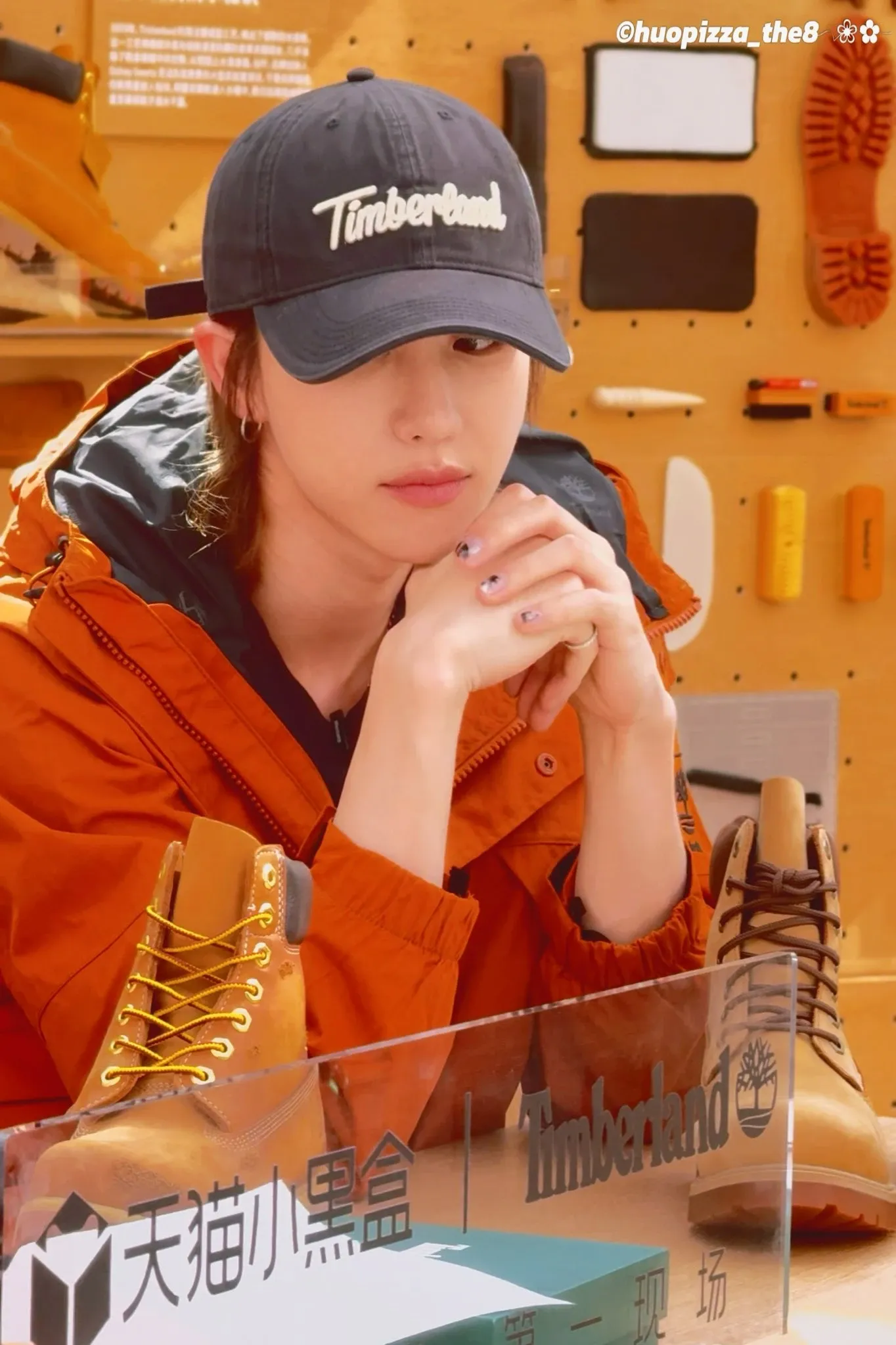 A moment captured by The 8 (SEVENTEEN)'s fan