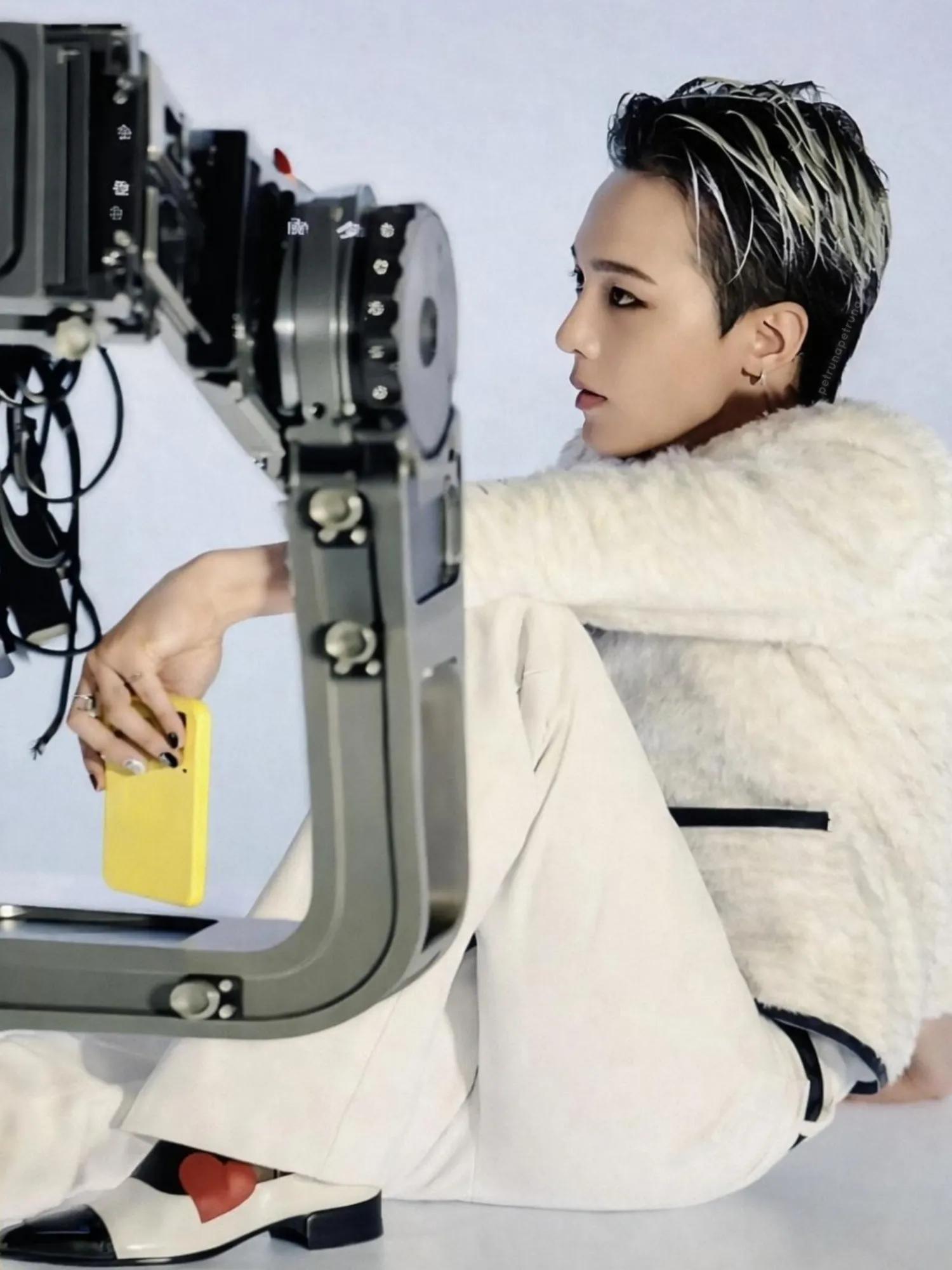 G-DRAGON (빅뱅)의 비하인드 컷